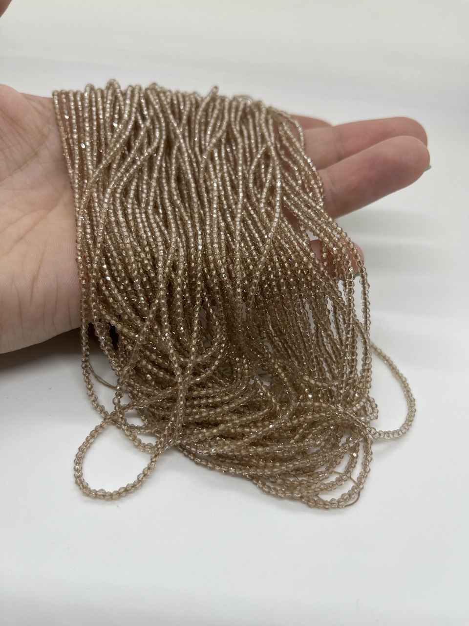 Бусины Циркон натуральный ювелирной огранки размер 2мм цвет бежевый